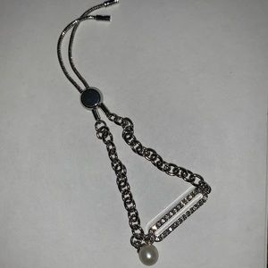 Bristol bracelet with white pearl